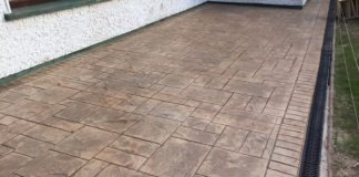 Beton amprentat pentru o curte moderna